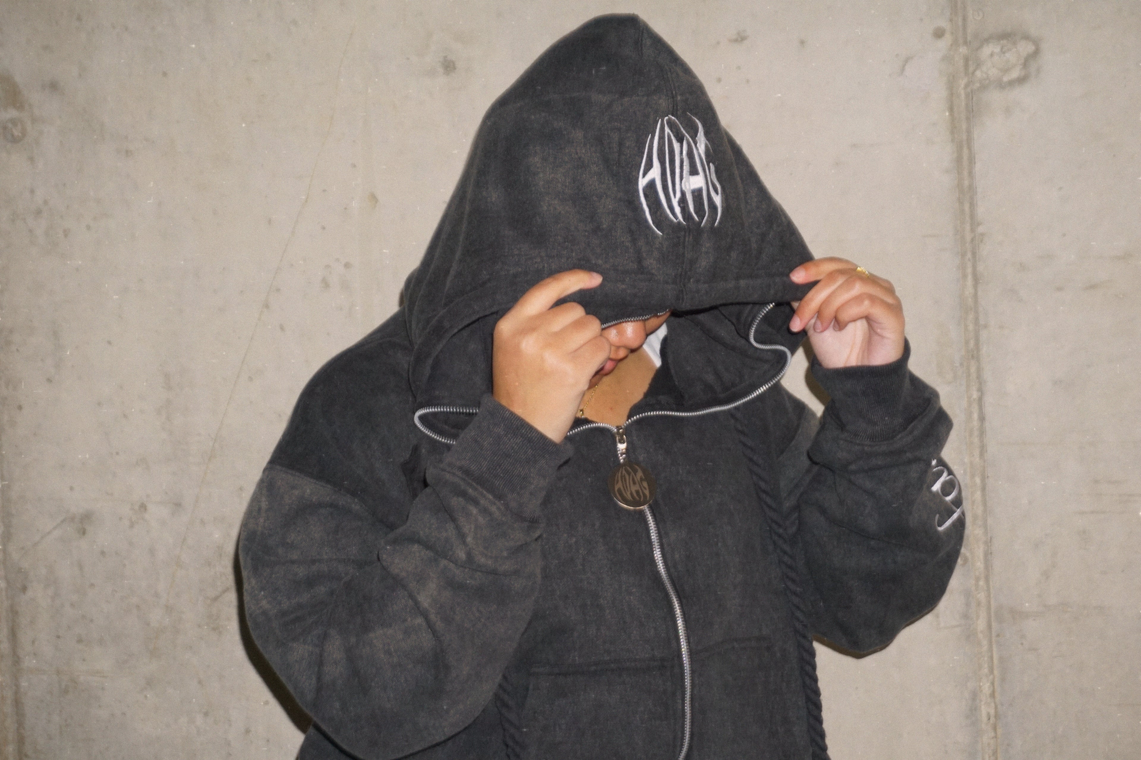 DOUBLE PORTION ZIP UP