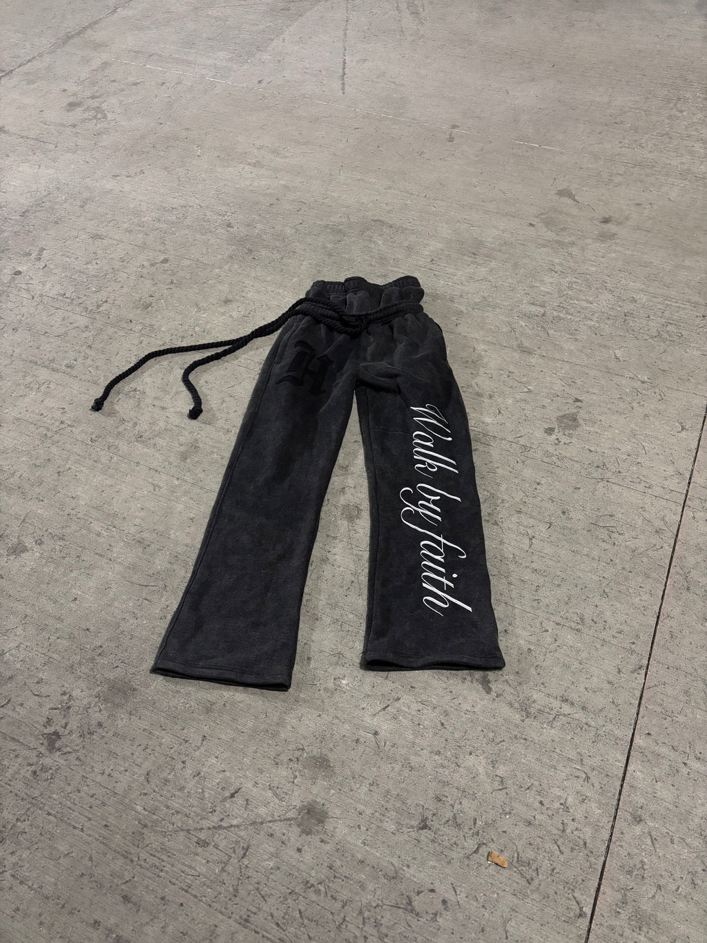 DOUBLE PORTION SWEAT PANTS