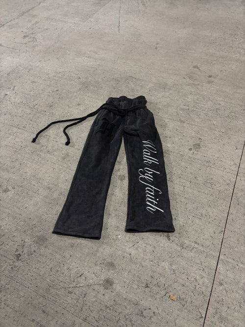 DOUBLE PORTION SWEAT PANTS