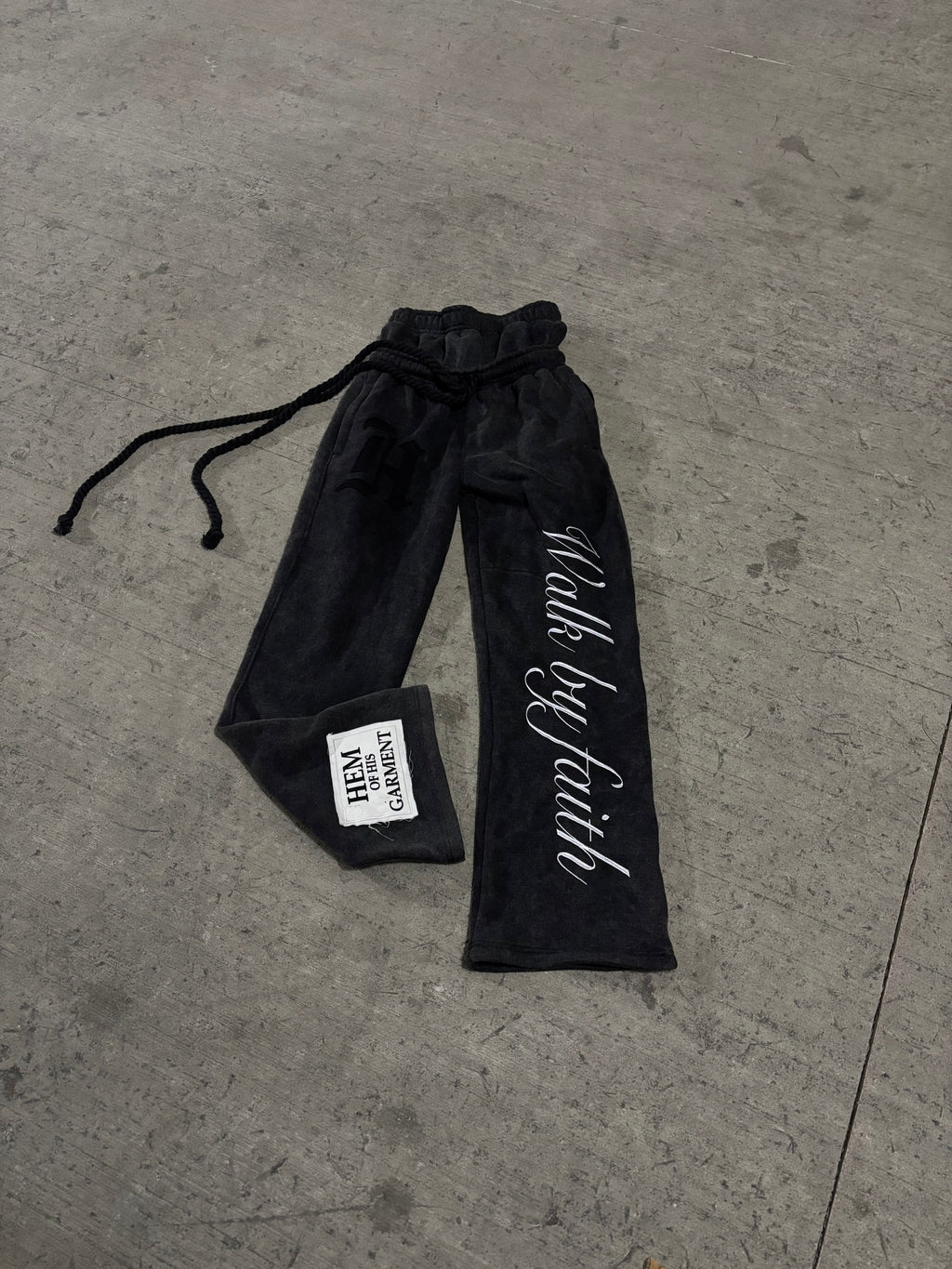 DOUBLE PORTION SWEAT PANTS
